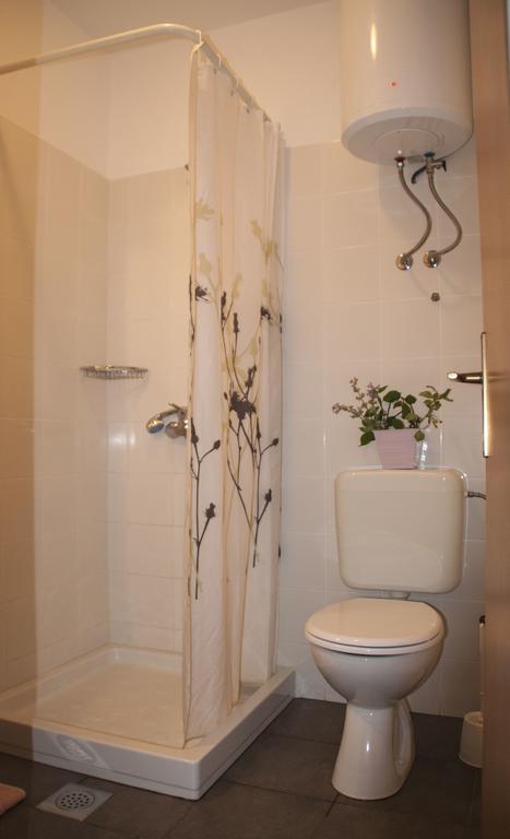 House Baglija Apartman Lumbarda Szoba fotó